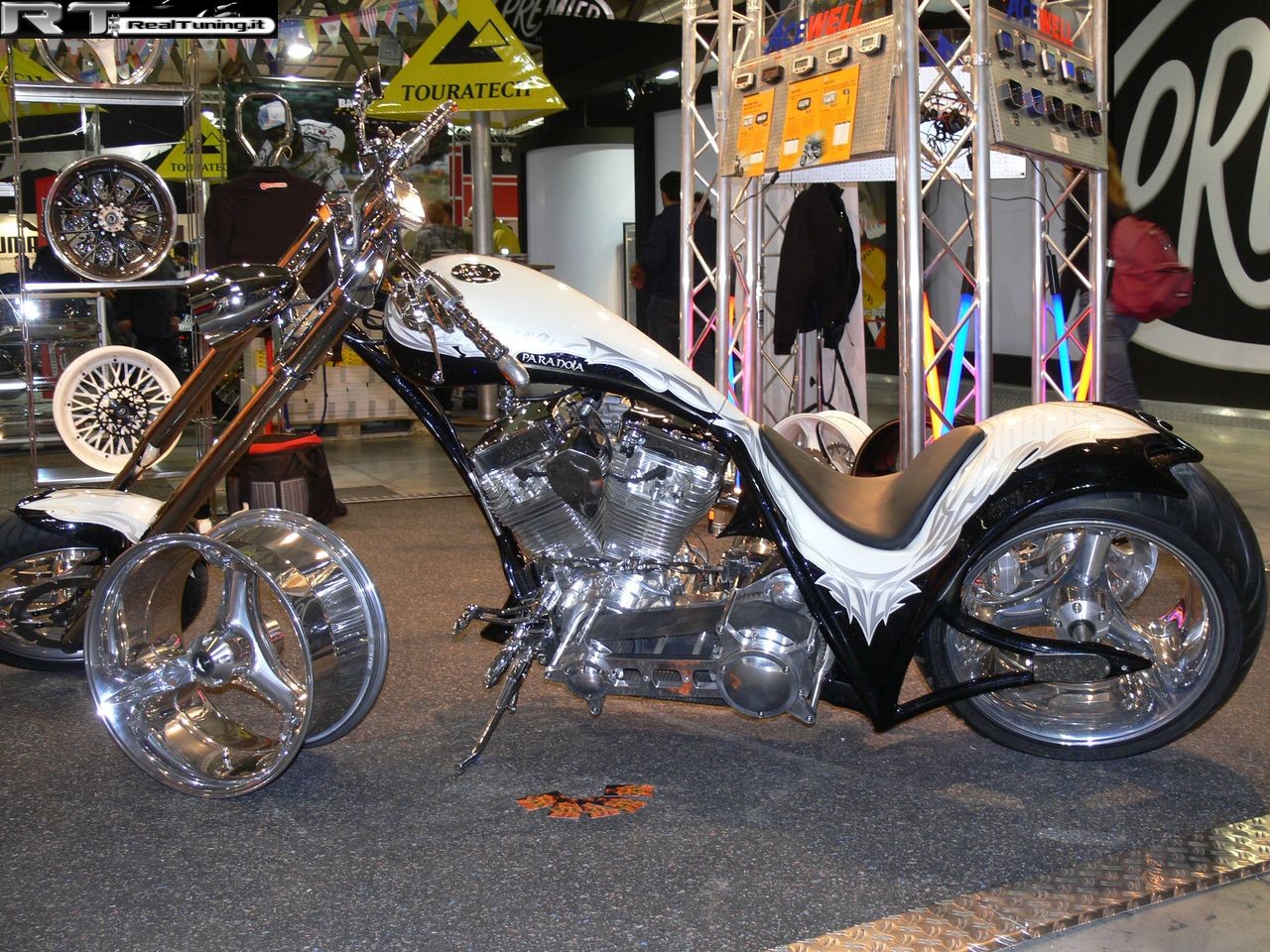 2008-11-eicma-66-salone-del-ciclo-e-motociclo (Foto 9)